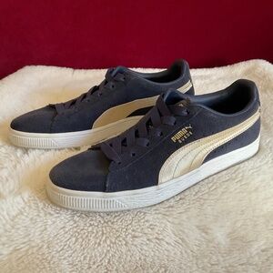 Puma Sneakers